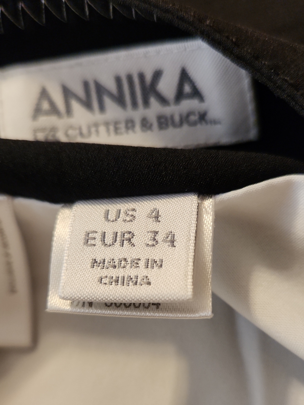 Annika by Cutter & Buck Asymmetrical Golf Skort Size 4 - Picture 10 of 12
